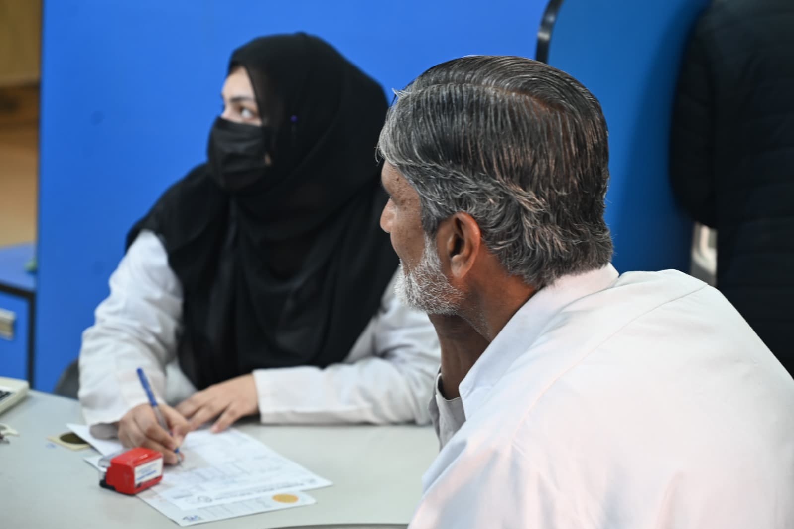 Clinical consultation at the hospital desk